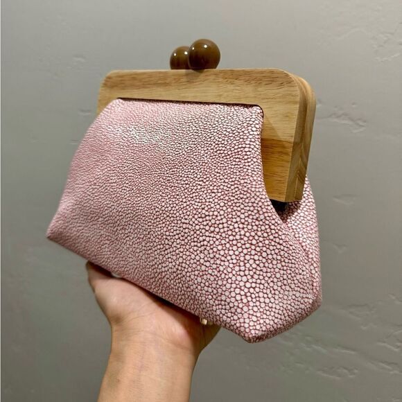 Pink Handmade Embossed Cowhide Wooden Frame Purse/with 2 Chain Styles - Picture 9 of 15